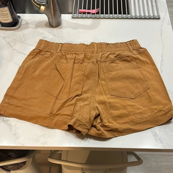 Women’s Button-Front High Waisted Shorts in Rust Orange and Olive Green - Picture 5 of 5